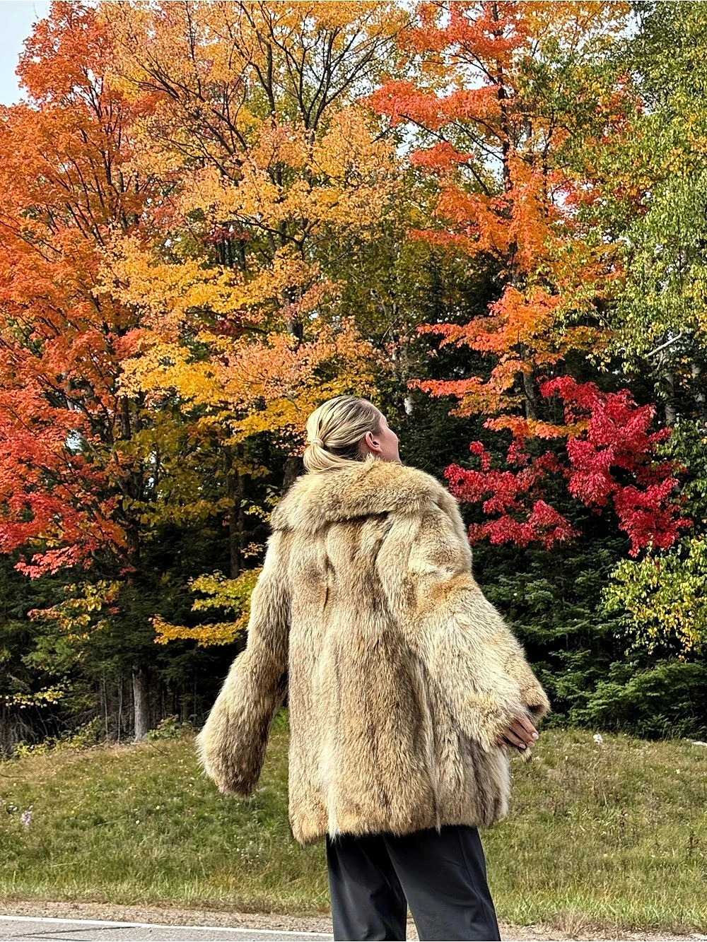 $4000 100% Real Coyote fur vintage coat from Saks fifth avenue